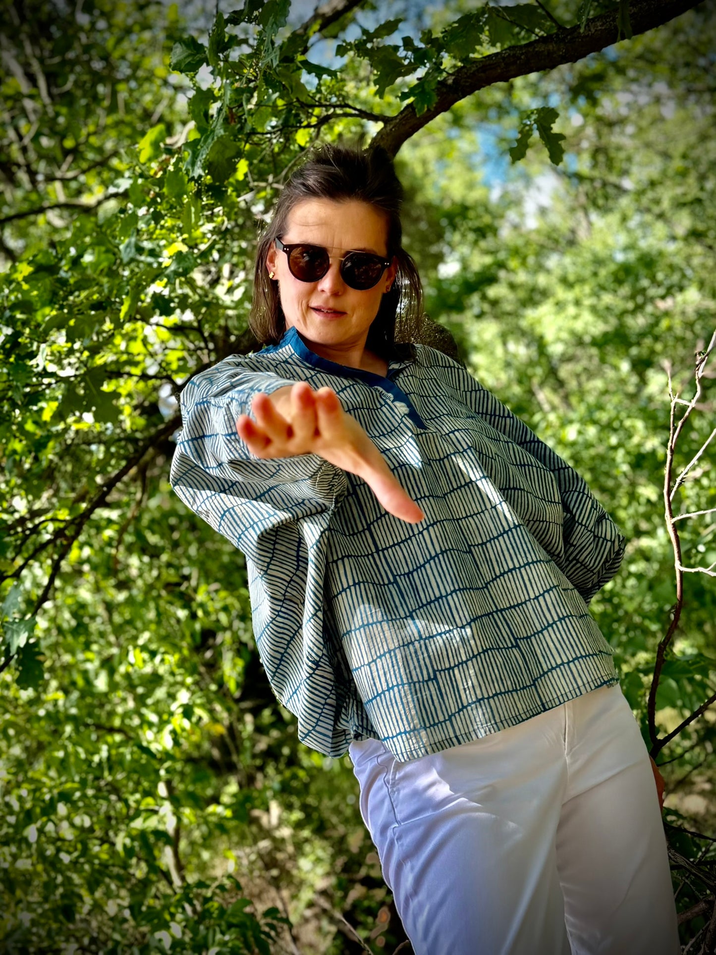 Lahari – bluzka bawełniana premium, indygo i ręczny block print